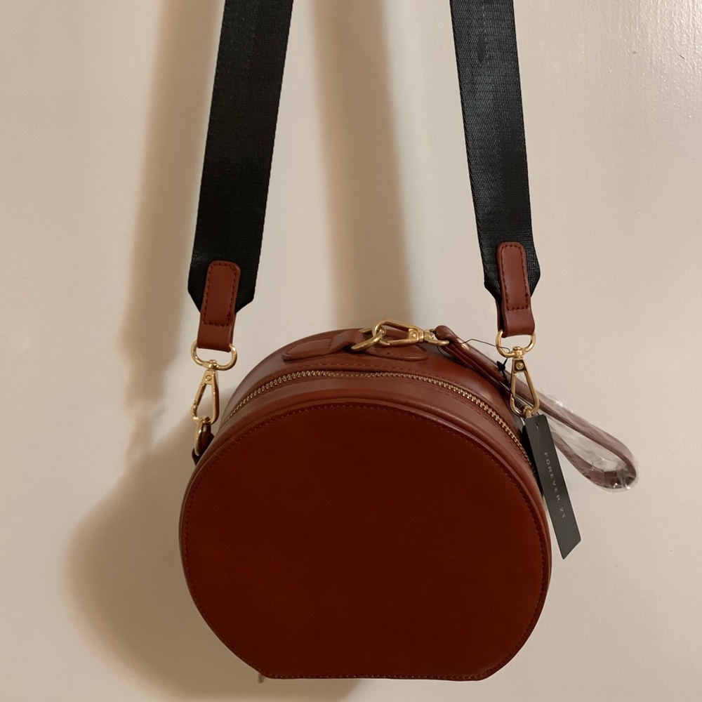 NWT Forever 21 Round Handbag